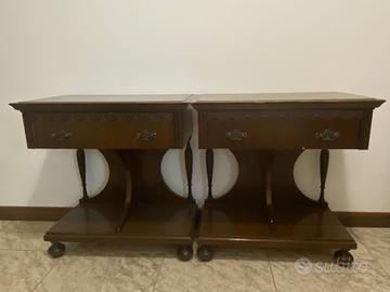 Set di Comodini Tavolini vintage anni 60 in legno