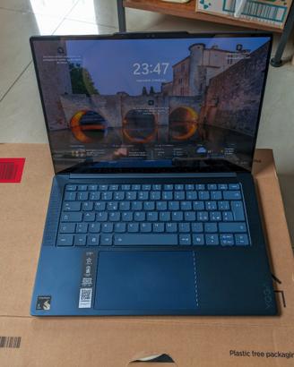 Lenovo Yoga Slim 7 Snapdragon X Elite