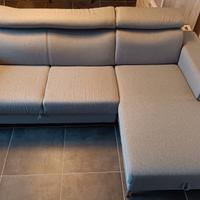 Divano letto angolare grigio con penisola
