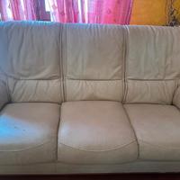 divani legno e pelle