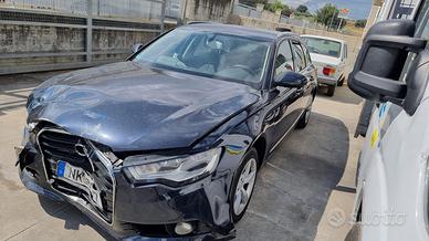 Audi A6 incidentata 