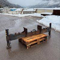 STABILIZZATORI POSTERIORI PER AUTOCARRO GRU