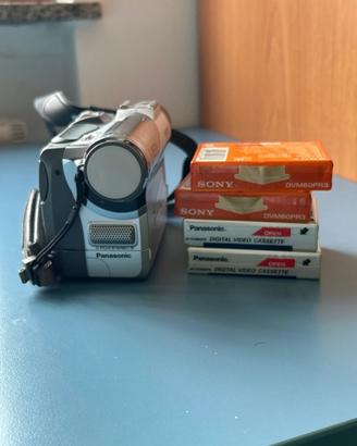 Videocamera digitale Panasonic 800,000 pixels CCD