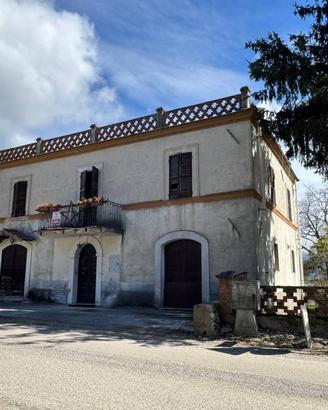 Villa di 242 m² con più di 5 locali a Greccio