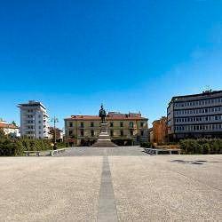 Stanza per ragazza centro città