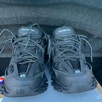 Balenciaga track