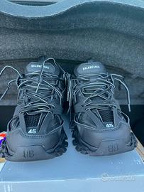 Balenciaga track