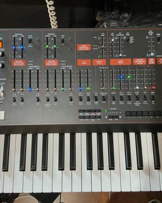 BEHRINGER ODYSSEY - SYNTH A TASTIERA