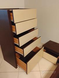 2 comodini più 1 settimino a 5 cassetti 