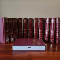 
Enciclopedia Motta completa in 11 volumi.