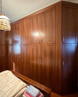 Armadio e camera da letto matromoniale in noce