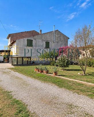Casa indipendente con terreno - Valeggio sul Mi...