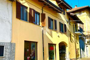 3 LOCALI A ROBASSOMERO