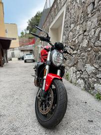 Ducati Monster 821 Red 2020 - 18.809km