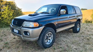 mitsubishi pajero sport 4x4