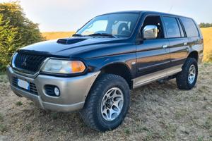 mitsubishi pajero sport 4x4