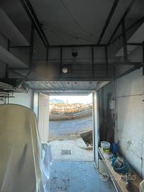 Cantina posto due scooter