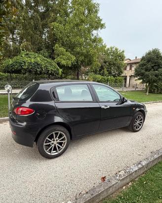 Alfa Romeo 147 , 1.9 JTD (115 CV) Diesel, Euro 3