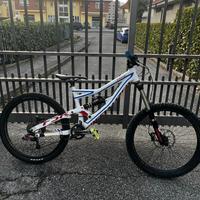 Bici specialized status enduro/ down hill