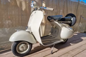 Vespa 150 “Struzzo” VL1T prima serie