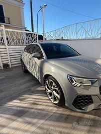 AUDI RSQ3