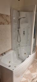  Vasca e cabina doccia entrambi idromassaggio