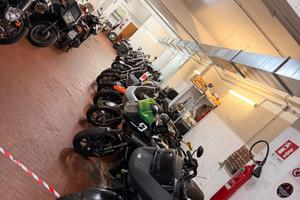 Honda SH 150 ACQUISTIAMO 125 350 HARLEY DAVIDSON B