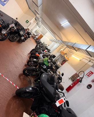 Honda SH 150 ACQUISTIAMO 125 350 HARLEY DAVIDSON B