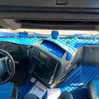 Copri cruscotto,motore e tappetini iveco hi-way