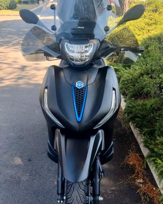Scooter Piaggio New Beverly 310 S Nero Opaco  4
