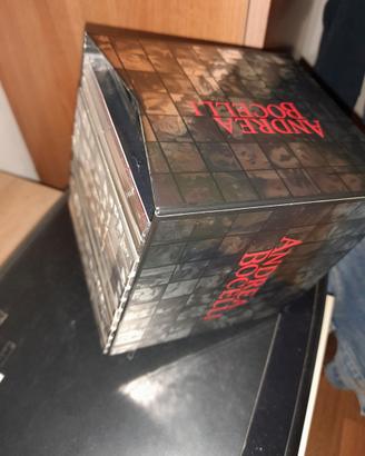 Cofanetto con 11 cd di bocelli,nuovo di zecca