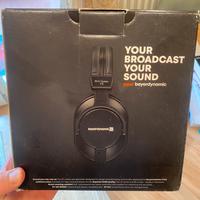 Beyerdynamic DT 252(closed back)