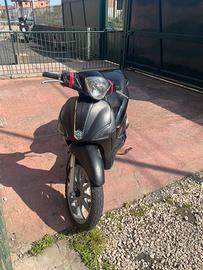 Vend ( o) o scambi(o) liberty moc per pitbike 125