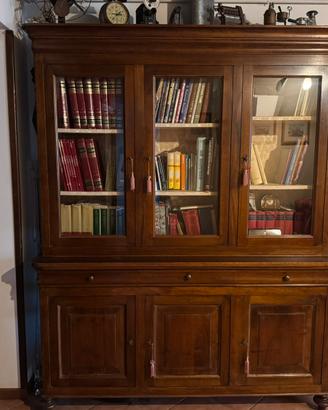 Libreria credenza in noce massello a 3 ante