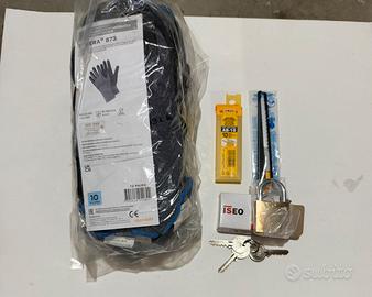 Guanti , Chiavi Usag e accessori.