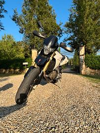Aprilia DorsoDuro 750cc