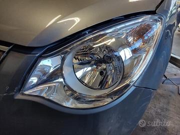 Proiettore sinistro OPEL AGILA del 2011