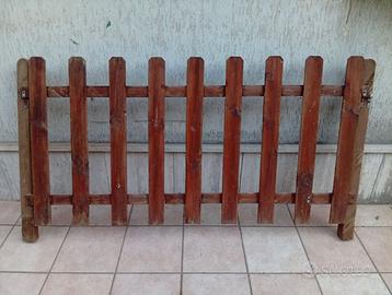steccato in legno per giardino