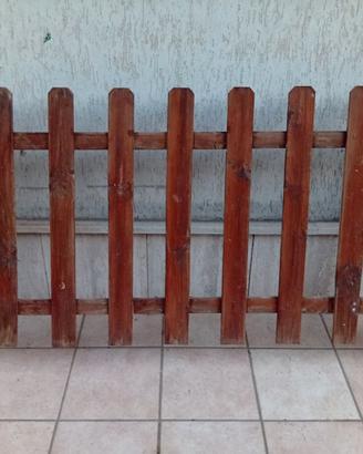 steccato in legno per giardino