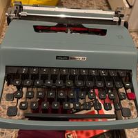 Macchina da sscrivere OLIVETTI