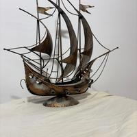 Veliero bronzato in ferro battuto