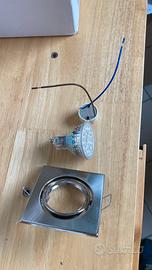 8 faretti smart KEA GU10 con telecomando e portala