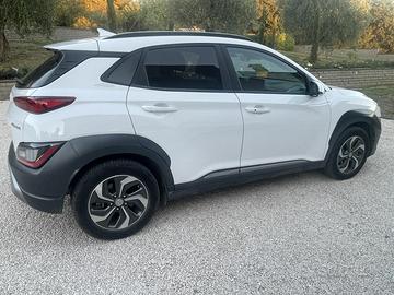 HYUNDAI KONA SUPER X-LINE-32000KM- IMPECCABLE