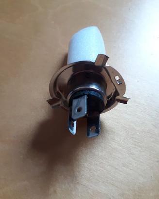 Due lampadine alogene per auto H4 55/60W