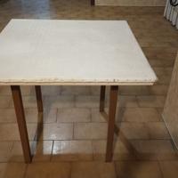 TAVOLI LEGNO  QUADRATI E  TAVOLI RETTANGOLARI