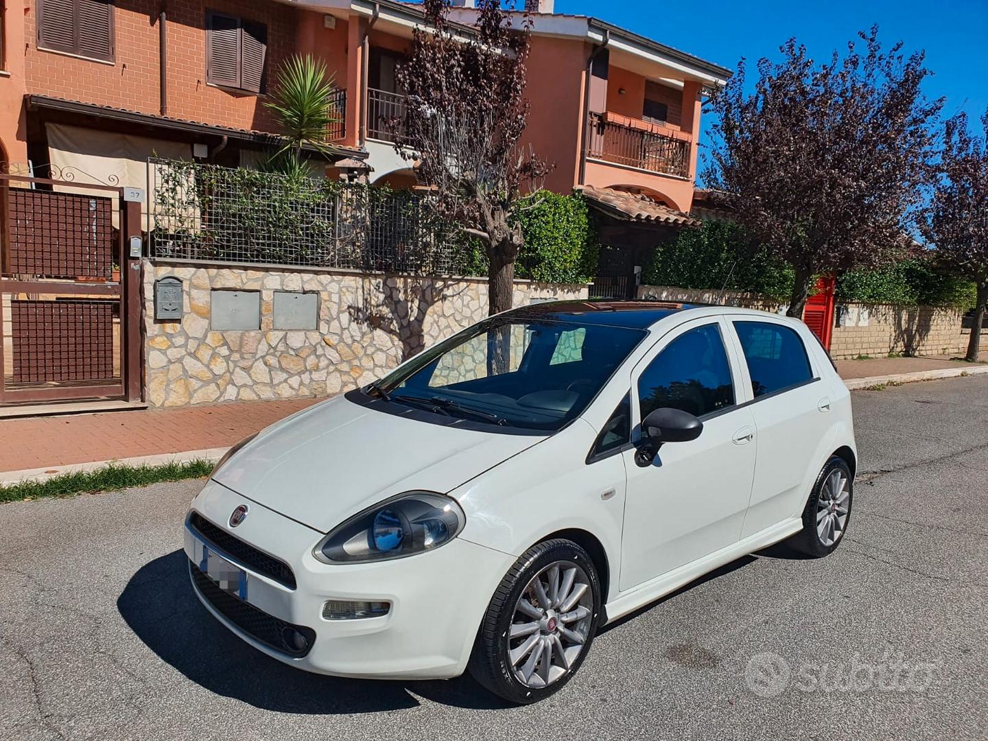 Fiat Punto 2015 photo 2
