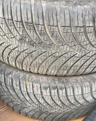 Good Year Vector 4 season 225/55/18 4 pneumatici