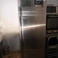 Frigo professionale da bar o cucina.