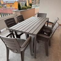 Tavolo rettangolare e 6 sedie