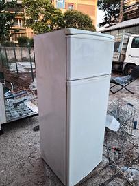 Frigorifero con congelatore Ariston